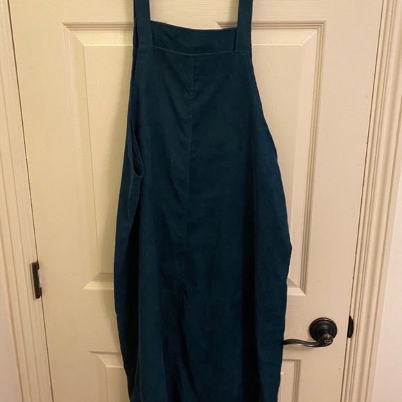 Green overall dress - Picture 4 of 4